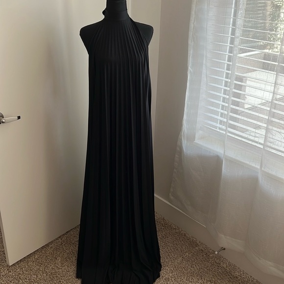 Black pleated maxi - Picture 7 of 7